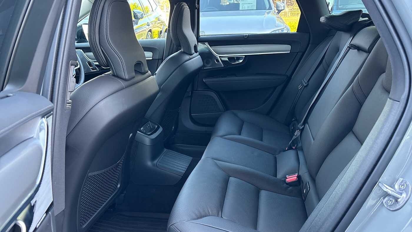 Volvo V90 Ultra, T8 AWD Plug-in hybrid, Electric/Petrol, Dark