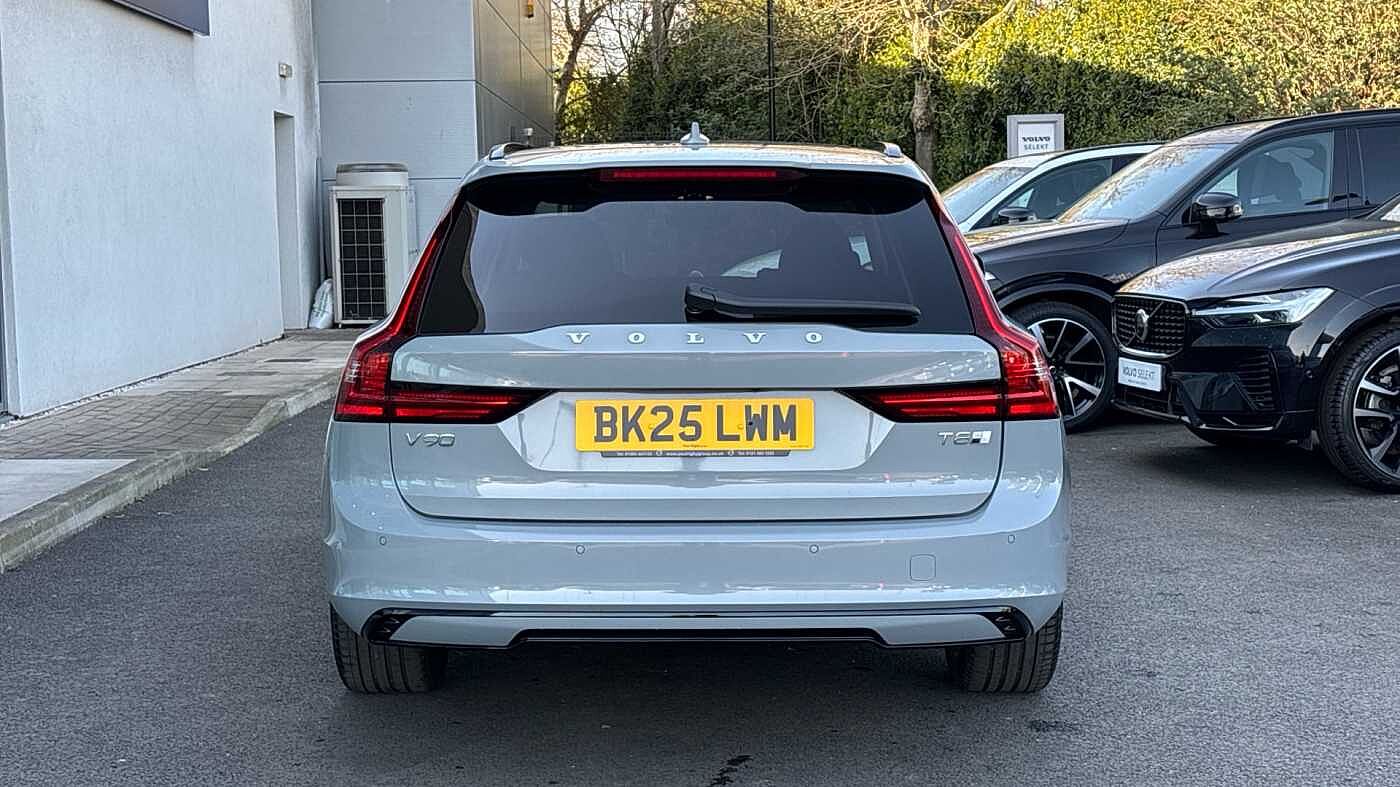 Volvo V90 Ultra, T8 AWD Plug-in hybrid, Electric/Petrol, Dark