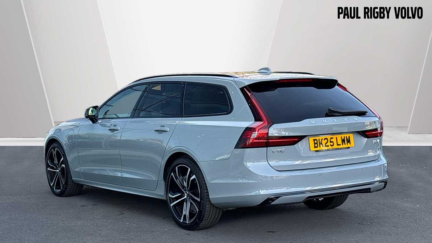 Volvo V90 Ultra, T8 AWD Plug-in hybrid, Electric/Petrol, Dark