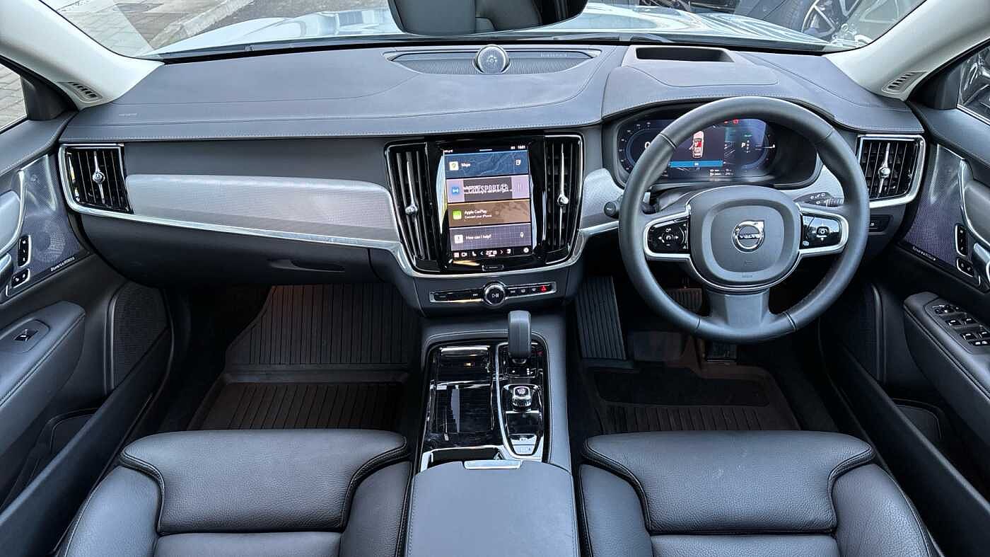 Volvo V90 Ultra, T8 AWD Plug-in hybrid, Electric/Petrol, Dark