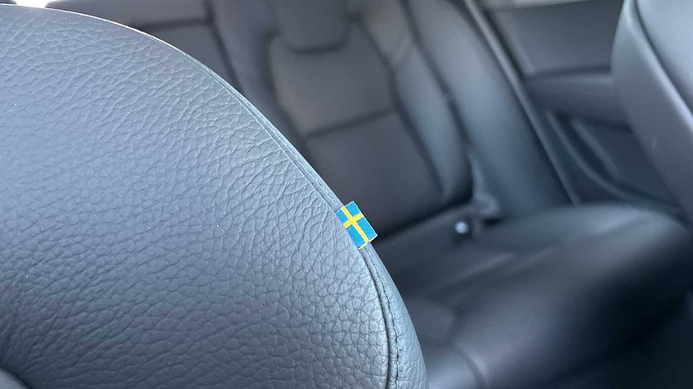 Volvo V90 Ultra, T8 AWD Plug-in hybrid, Electric/Petrol, Dark