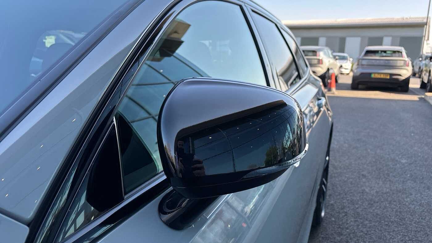 Volvo V90 Ultra, T8 AWD Plug-in hybrid, Electric/Petrol, Dark