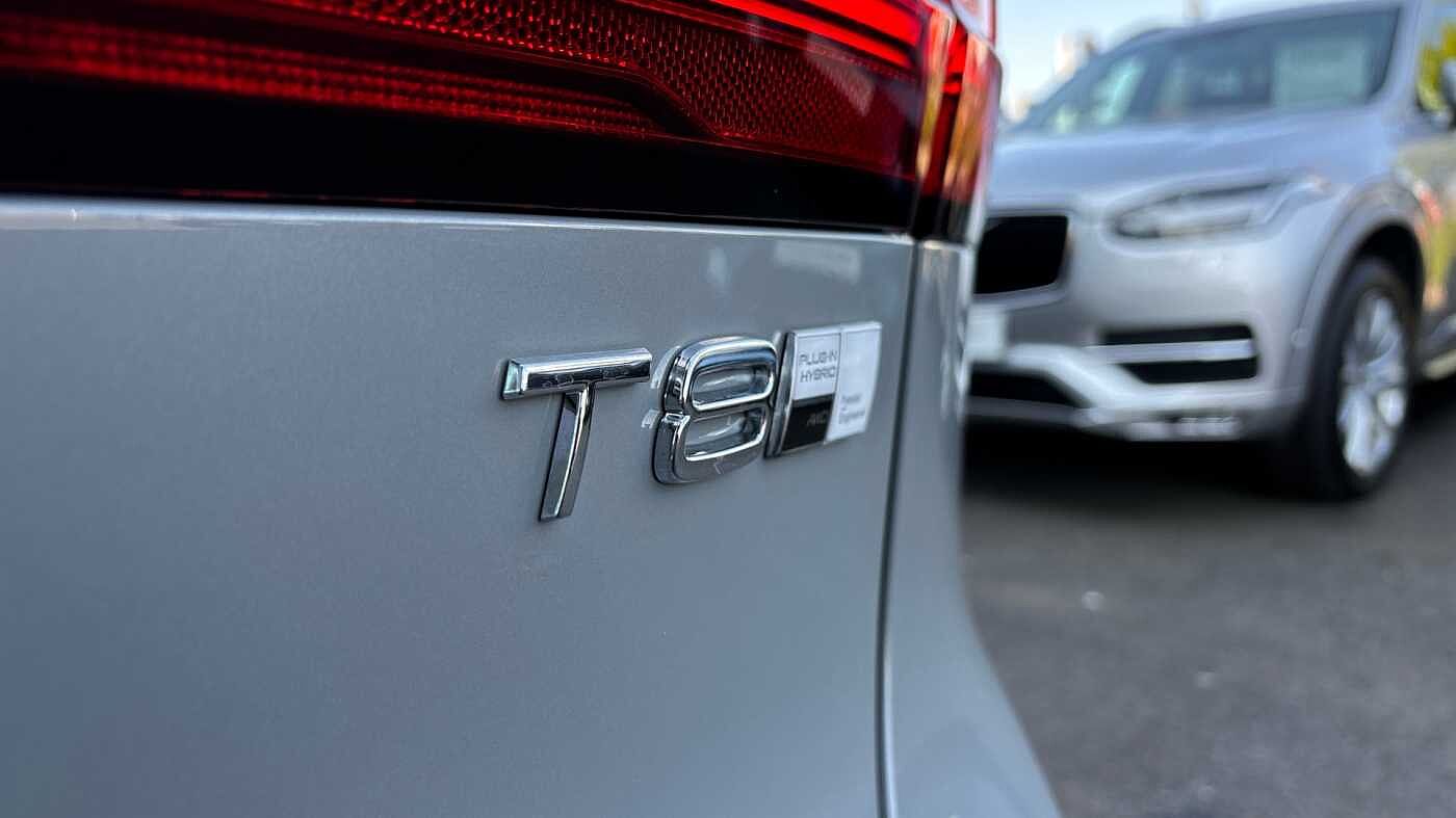 Volvo V90 Ultra, T8 AWD Plug-in hybrid, Electric/Petrol, Dark