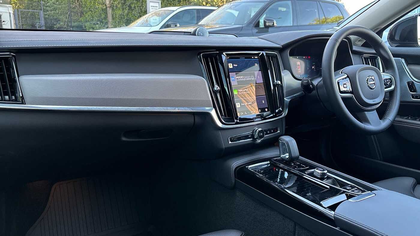 Volvo V90 Ultra, T8 AWD Plug-in hybrid, Electric/Petrol, Dark