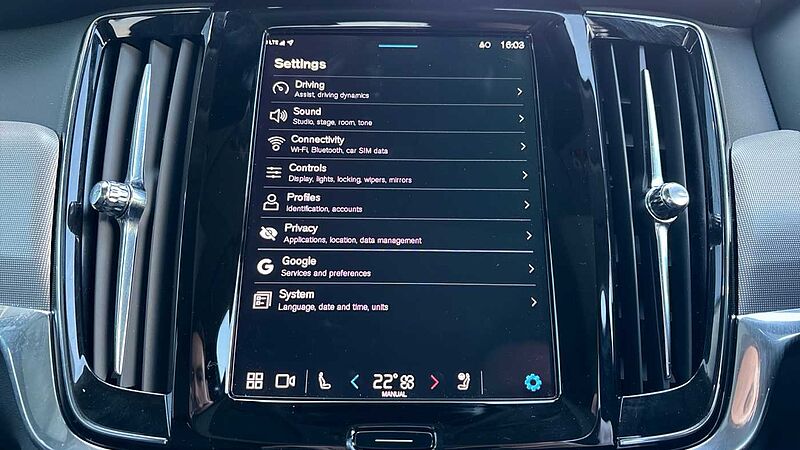 Volvo V90 Ultra, T8 AWD Plug-in hybrid, Electric/Petrol, Dark