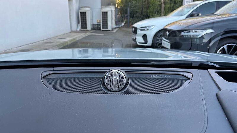 Volvo V90 Ultra, T8 AWD Plug-in hybrid, Electric/Petrol, Dark