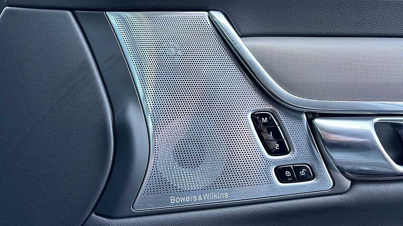 Volvo V90 Ultra, T8 AWD Plug-in hybrid, Electric/Petrol, Dark