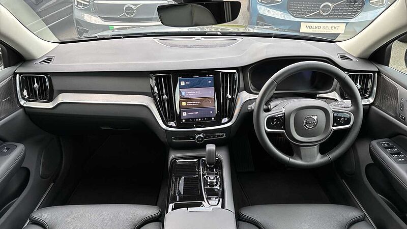 Volvo V60 Ultra, T8 AWD Plug-in hybrid, Electric/Petrol, Dark