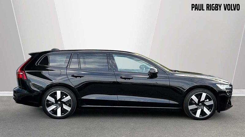 Volvo V60 Ultra, T8 AWD Plug-in hybrid, Electric/Petrol, Dark