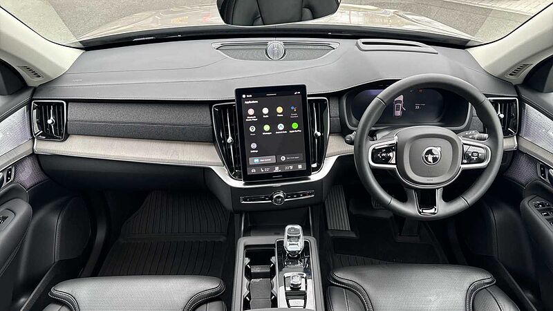 Volvo XC90 Ultra, T8 AWD Plug-in hybrid, Electric/Petrol, Dark, 7 Seats