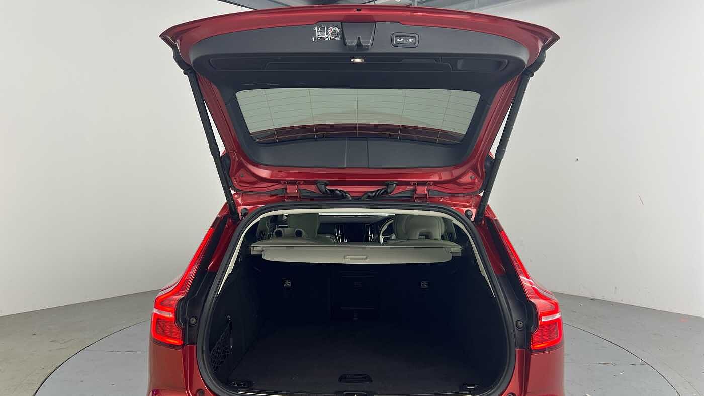 Volvo V60 Cross Country Country, B5 AWD mild hybrid