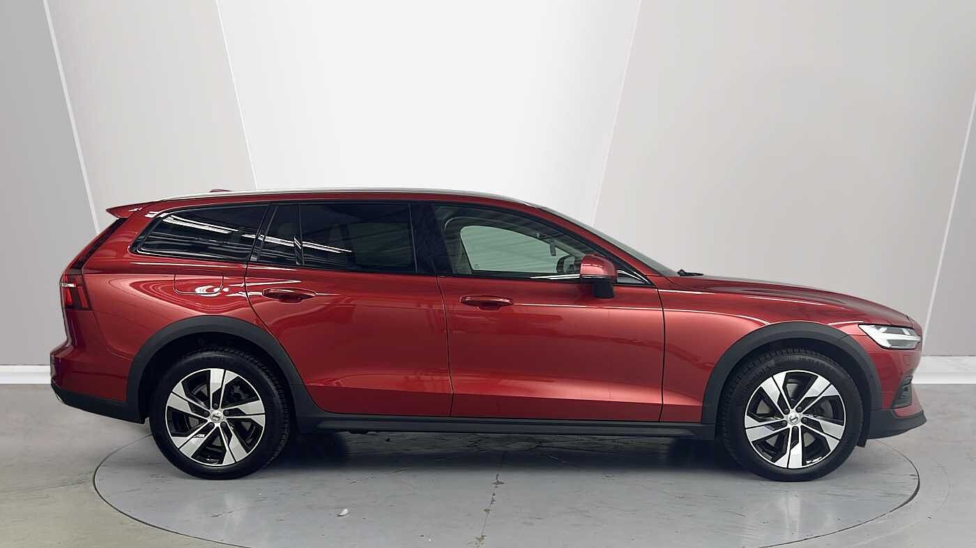 Volvo V60 Cross Country Country, B5 AWD mild hybrid