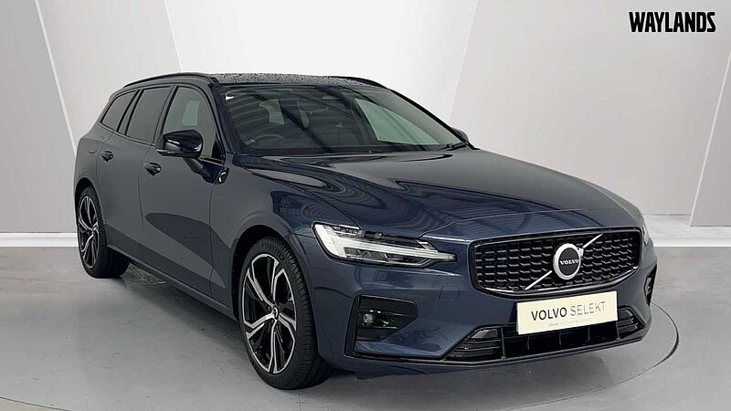 Volvo V60 Plus, B4 Mild hybrid, Petrol, Dark