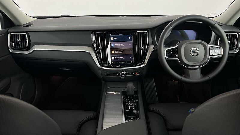 Volvo V60 Plus, B4 Mild hybrid, Petrol, Dark (Tinted Rear Windows)