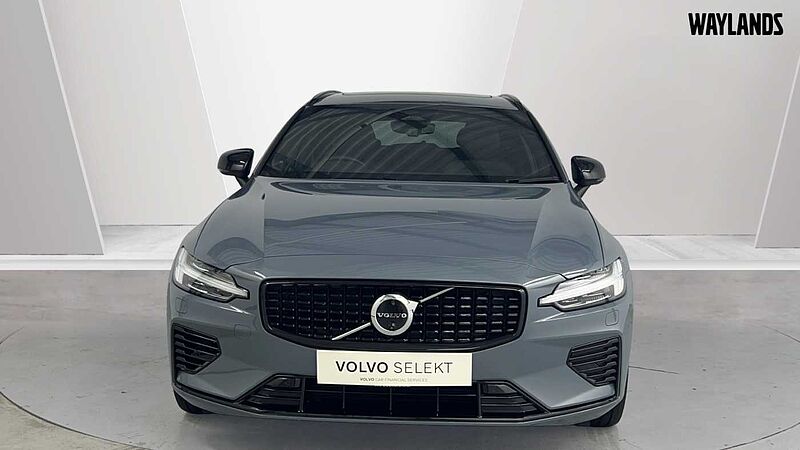 Volvo V60 Recharge Ultimate, T8 AWD plug-in hybrid, Electric/Petrol, Dark