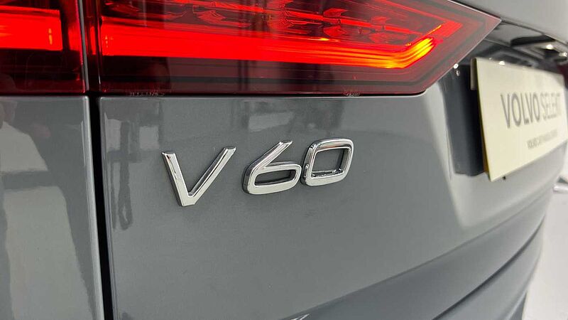 Volvo V60 Recharge Ultimate, T8 AWD plug-in hybrid, Electric/Petrol, Dark