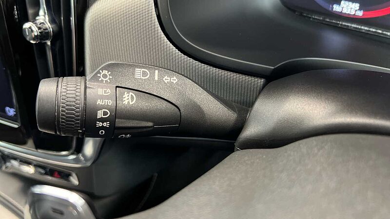 Volvo S90 T4 R-Design Plus Automatic (HUD , Adaptive Cruise Control)