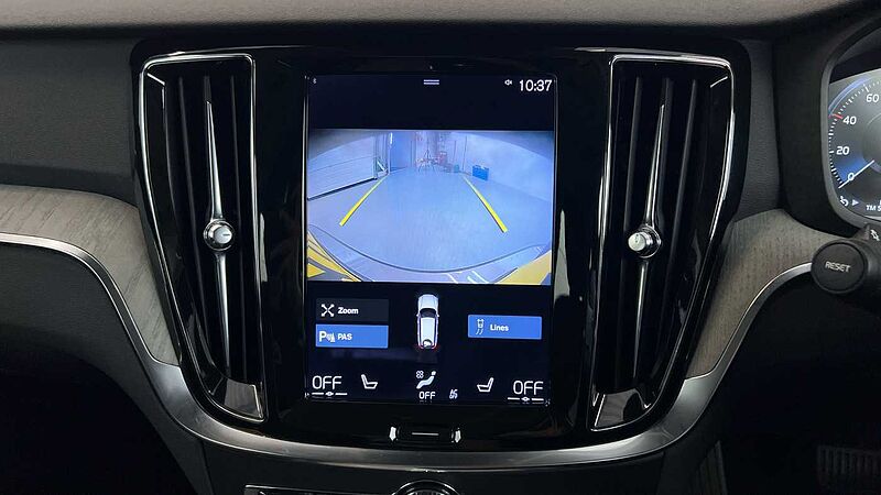 Volvo V60 Cross Country Country, B5 AWD mild hybrid (Rear Parking Camera, Heated Seats)