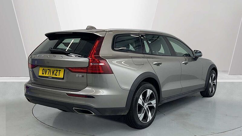 Volvo V60 Cross Country Country, B5 AWD mild hybrid (Rear Parking Camera, Heated Seats)