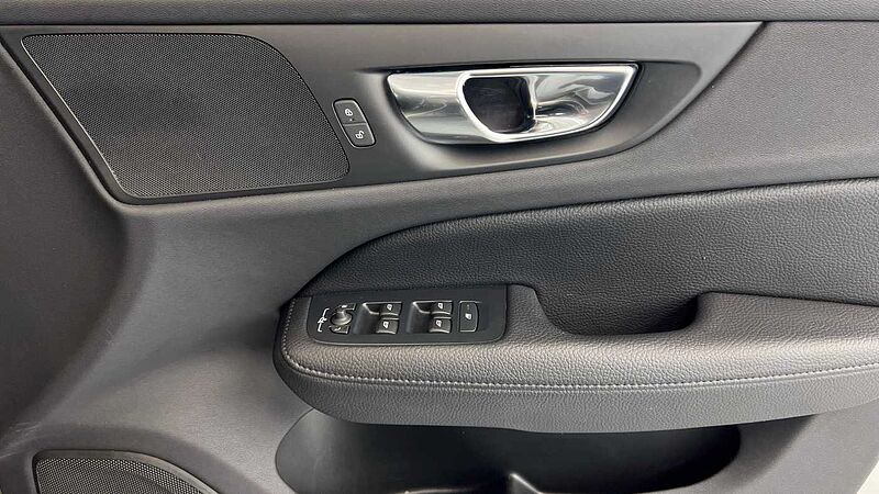Volvo V60 Cross Country Country, B5 AWD mild hybrid (Rear Parking Camera, Heated Seats)