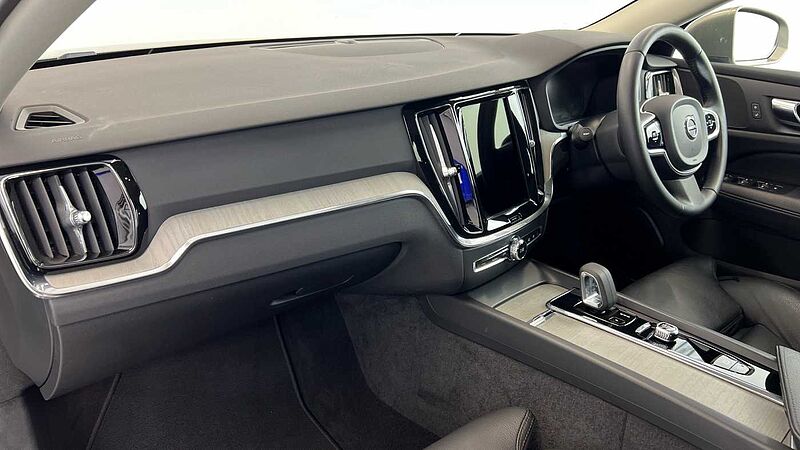 Volvo V60 Cross Country Country, B5 AWD mild hybrid (Rear Parking Camera, Heated Seats)