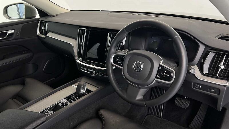 Volvo V60 Cross Country Country, B5 AWD mild hybrid (Rear Parking Camera, Heated Seats)
