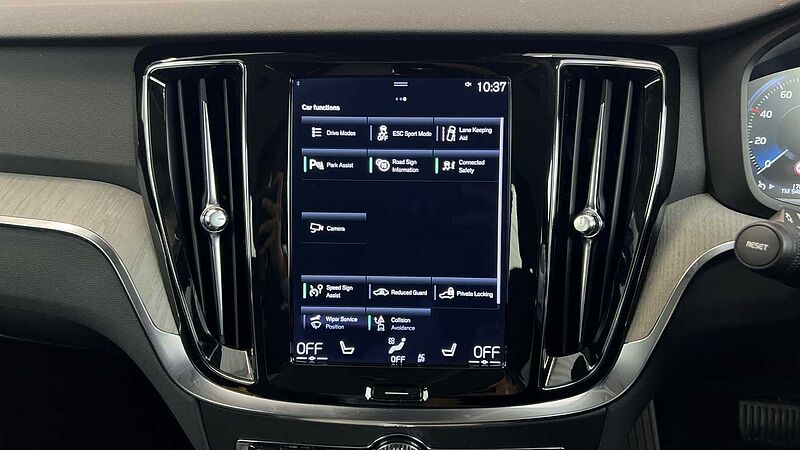 Volvo V60 Cross Country Country, B5 AWD mild hybrid (Rear Parking Camera, Heated Seats)