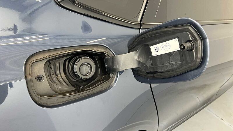 Volvo S90 Recharge Plus, T8 AWD plug-in hybrid, Electric/Petrol, Dark