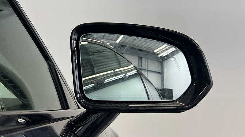 Volvo S90 Recharge Plus, T8 AWD plug-in hybrid, Electric/Petrol, Dark