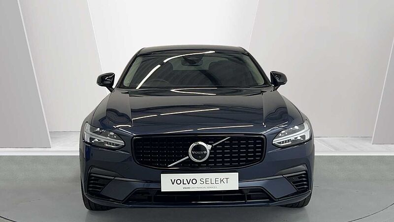 Volvo S90 Recharge Plus, T8 AWD plug-in hybrid, Electric/Petrol, Dark