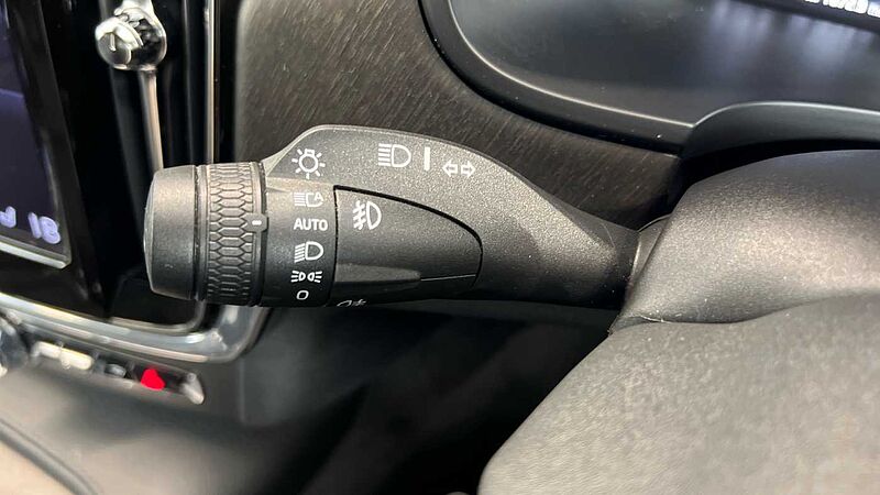 Volvo V90 Cross Country T5 AWD Plus Automatic (Heated Front Seats, Pilot Assist)