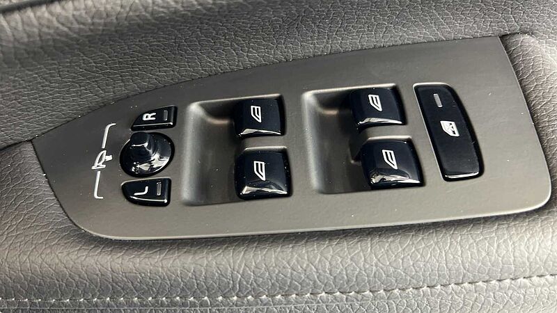Volvo V90 Cross Country T5 AWD Plus Automatic (Heated Front Seats, Pilot Assist)