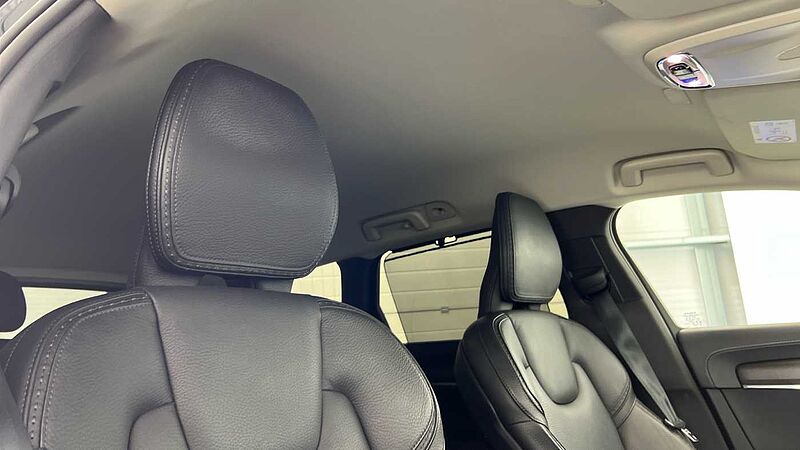 Volvo V90 Cross Country T5 AWD Plus Automatic (Heated Front Seats, Pilot Assist)
