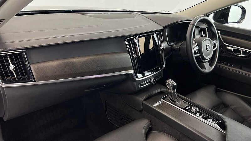 Volvo V90 Cross Country T5 AWD Plus Automatic (Heated Front Seats, Pilot Assist)