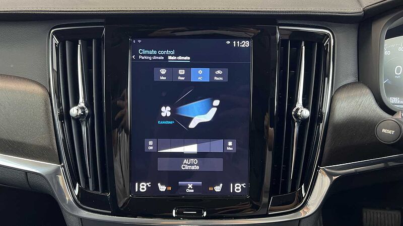 Volvo V90 Cross Country T5 AWD Plus Automatic (Heated Front Seats, Pilot Assist)