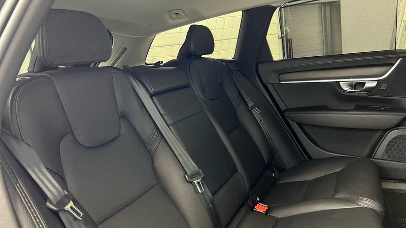 Volvo V90 Cross Country T5 AWD Plus Automatic (Heated Front Seats, Pilot Assist)