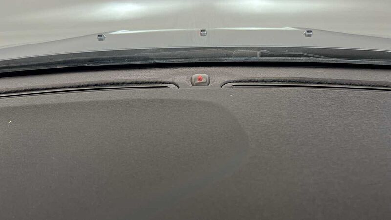 Volvo V40 Cross Country T3 Pro Automatic (Winter Pack, Power Seat with Memory)