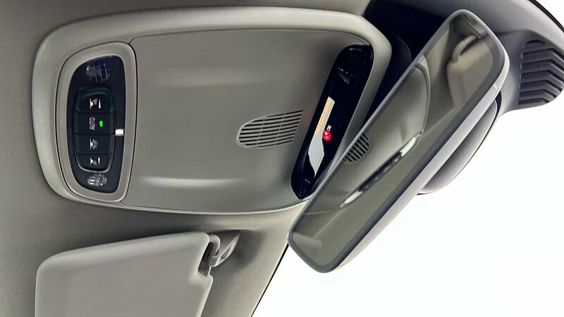 Volvo V40 Cross Country T3 Pro Automatic (Winter Pack, Power Seat with Memory)