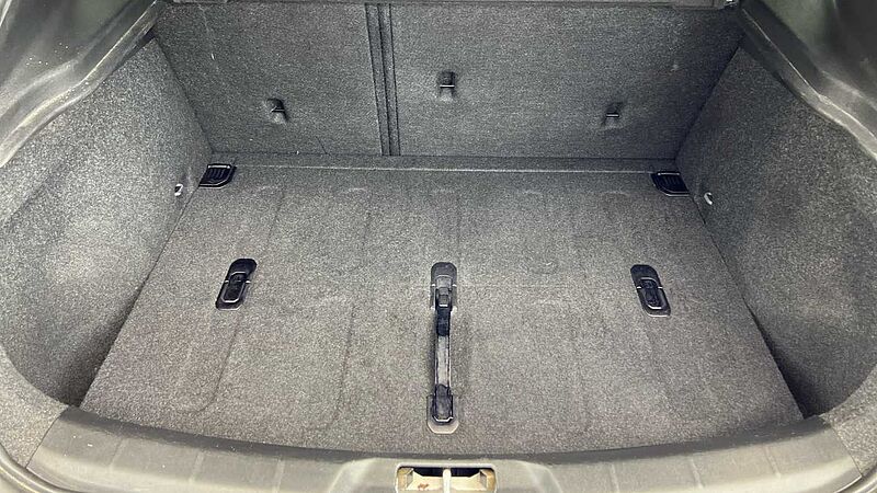 Volvo V40 Cross Country T3 Pro Automatic (Winter Pack, Power Seat with Memory)