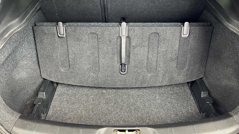 Volvo V40 Cross Country T3 Pro Automatic (Winter Pack, Power Seat with Memory)