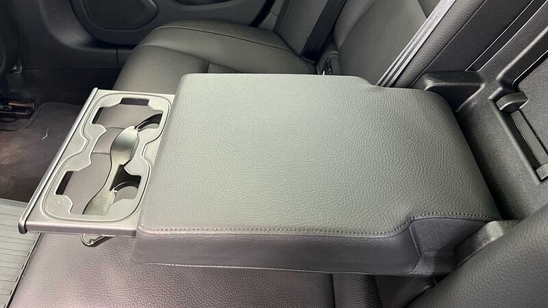 Volvo V60 Ultra, T8 AWD Plug-in hybrid, Electric/Petrol, Dark (Panoramic Roof, BLIS)