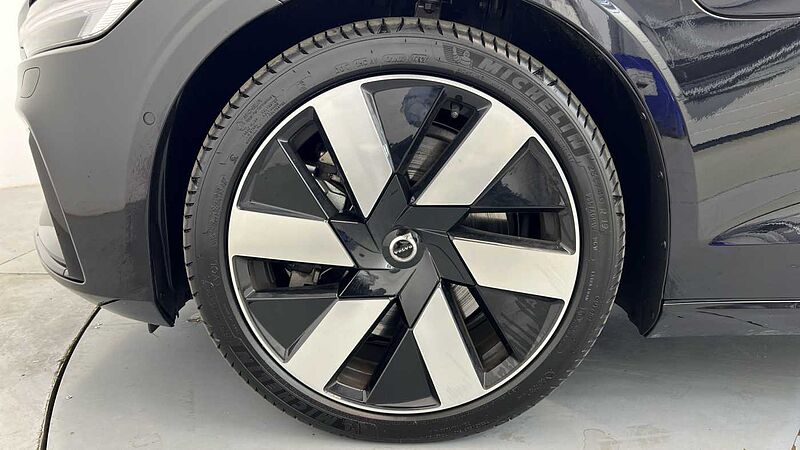Volvo V60 Ultra, T8 AWD Plug-in hybrid, Electric/Petrol, Dark (Panoramic Roof, BLIS)