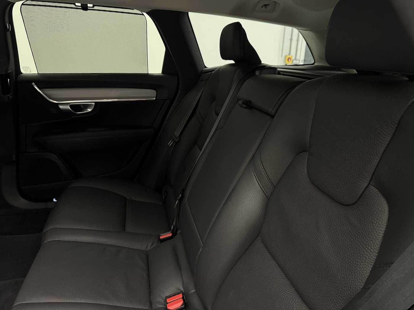 Volvo V90 Cross Country Plus, B5 AWD mild hybrid, Petrol