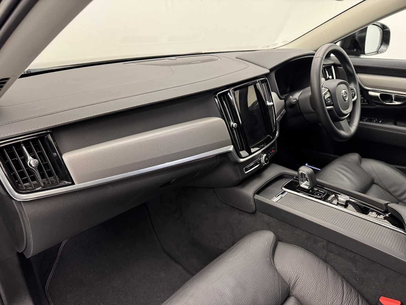 Volvo V90 Cross Country Plus, B5 AWD mild hybrid, Petrol