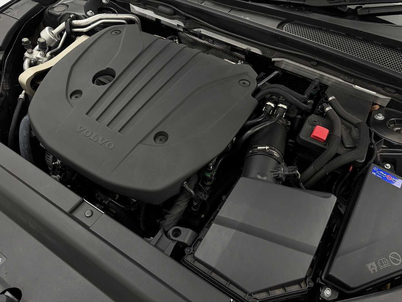 Volvo V90 Cross Country Plus, B5 AWD mild hybrid, Petrol