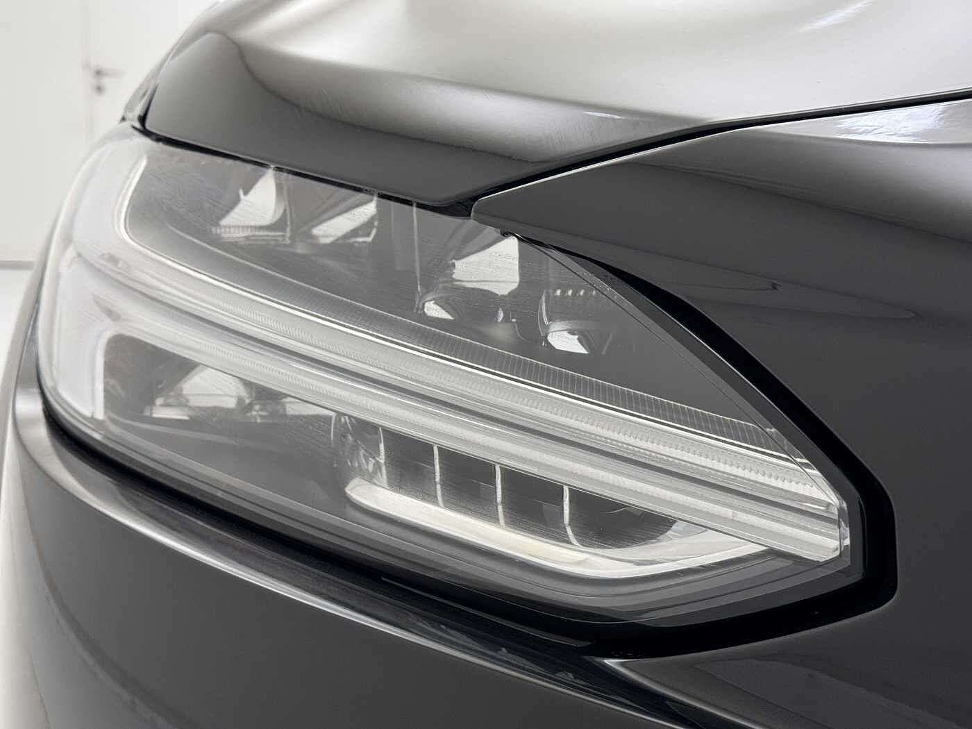 Volvo V90 Cross Country Plus, B5 AWD mild hybrid, Petrol