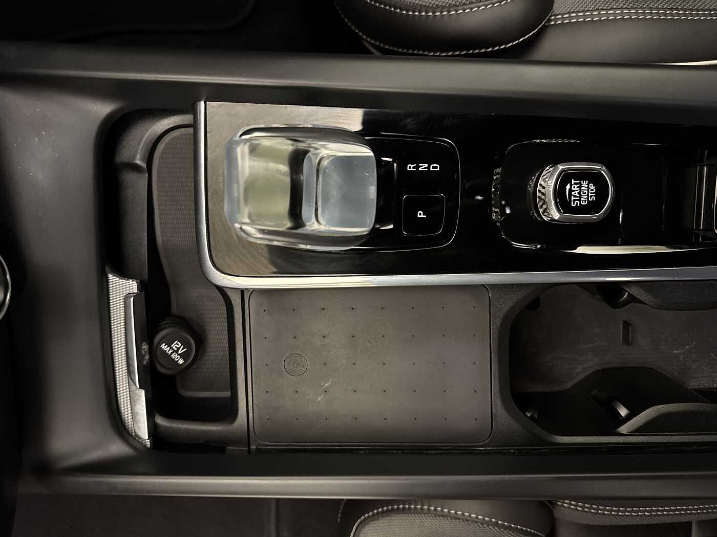 Volvo S60 Plus, B5 mild hybrid, Petrol, Dark