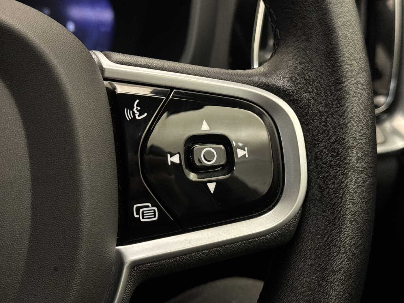 Volvo S60 Plus, B5 mild hybrid, Petrol, Dark