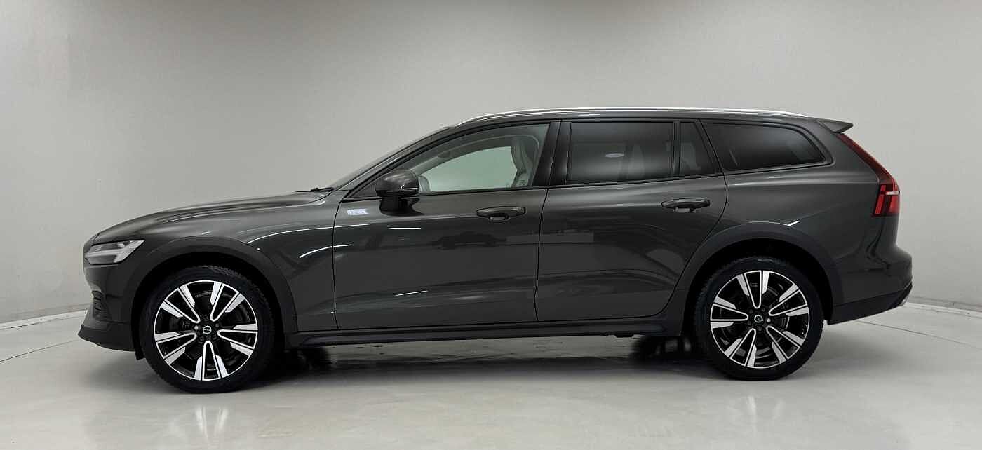 Volvo V60 Cross Country Country, B5 AWD mild hybrid