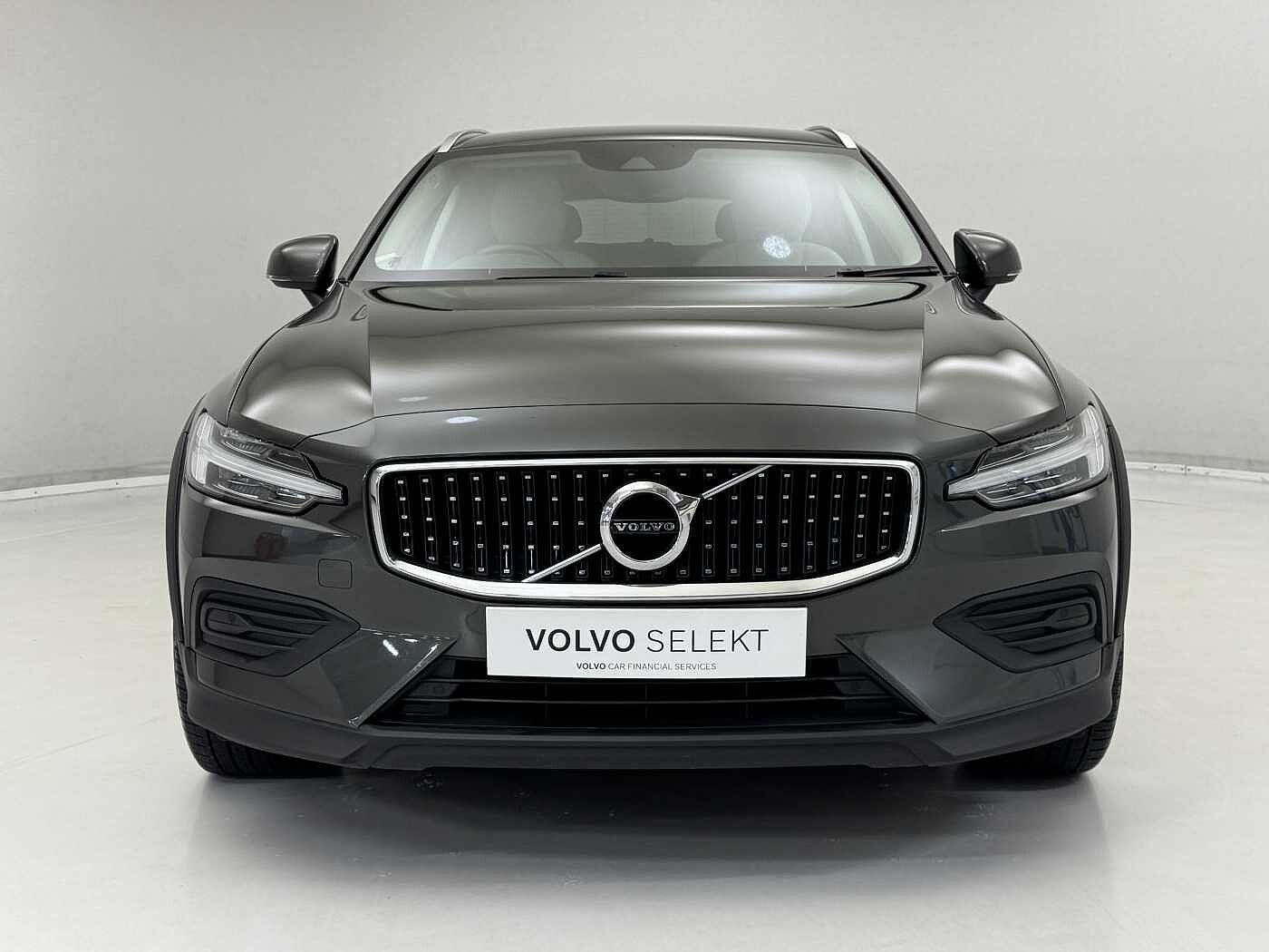 Volvo V60 Cross Country Country, B5 AWD mild hybrid